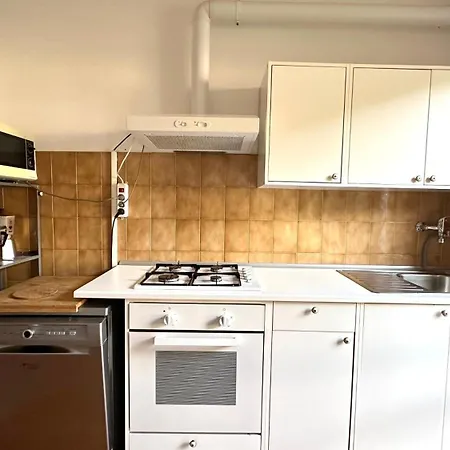 N194 - Numana, Ampio Trilocale Con Giardino