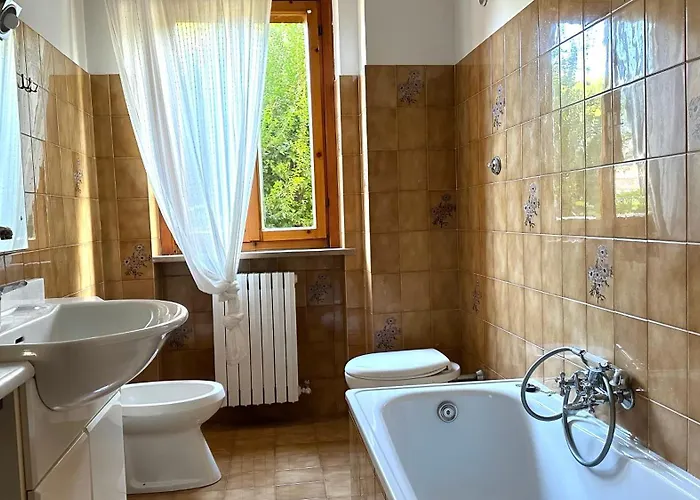 N194 - Numana, Ampio Trilocale Con Giardino Apartment